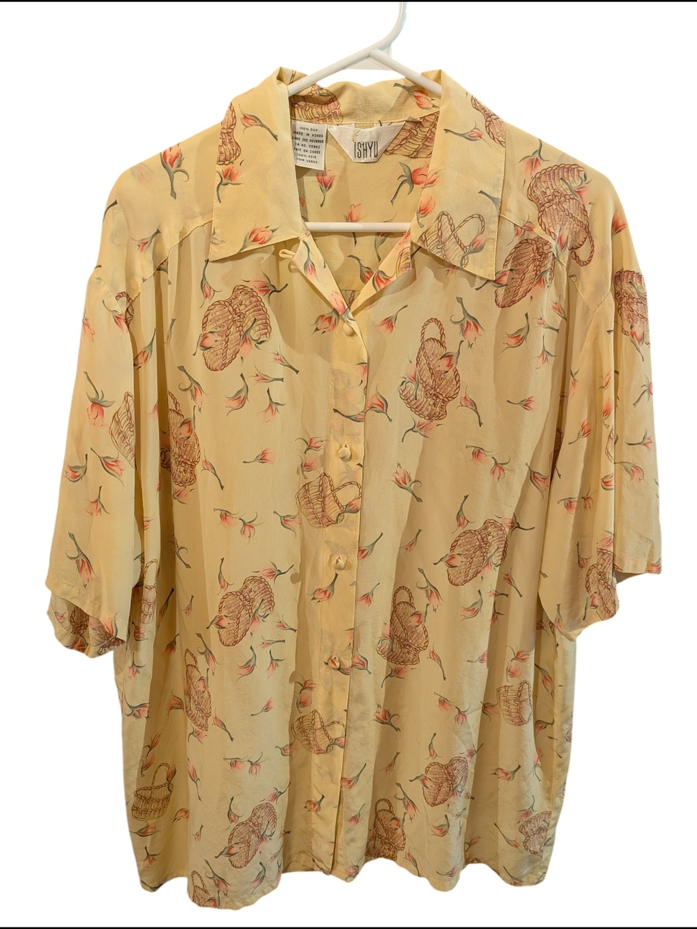 Women's light Yellow Short-Sleeve Printed Button-Down Shirt